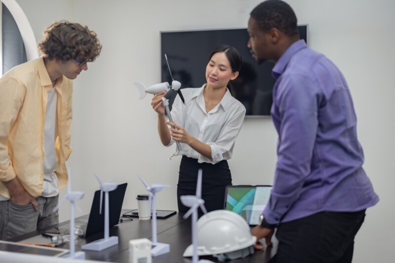Startup Loan vs. Business Credit Card: Which Is Better for New Businesses?